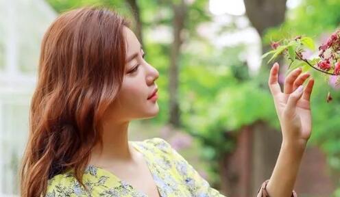 <strong>和平精英ss9赛季手册皮肤是什么枪，SS9手册枪械皮肤揭晓，火力与美学的交响</strong>